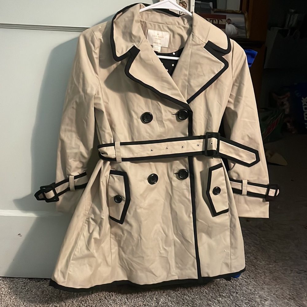 Kate Spade Top Liner Double Breasted
Trench Coat girls size small (5-7)
